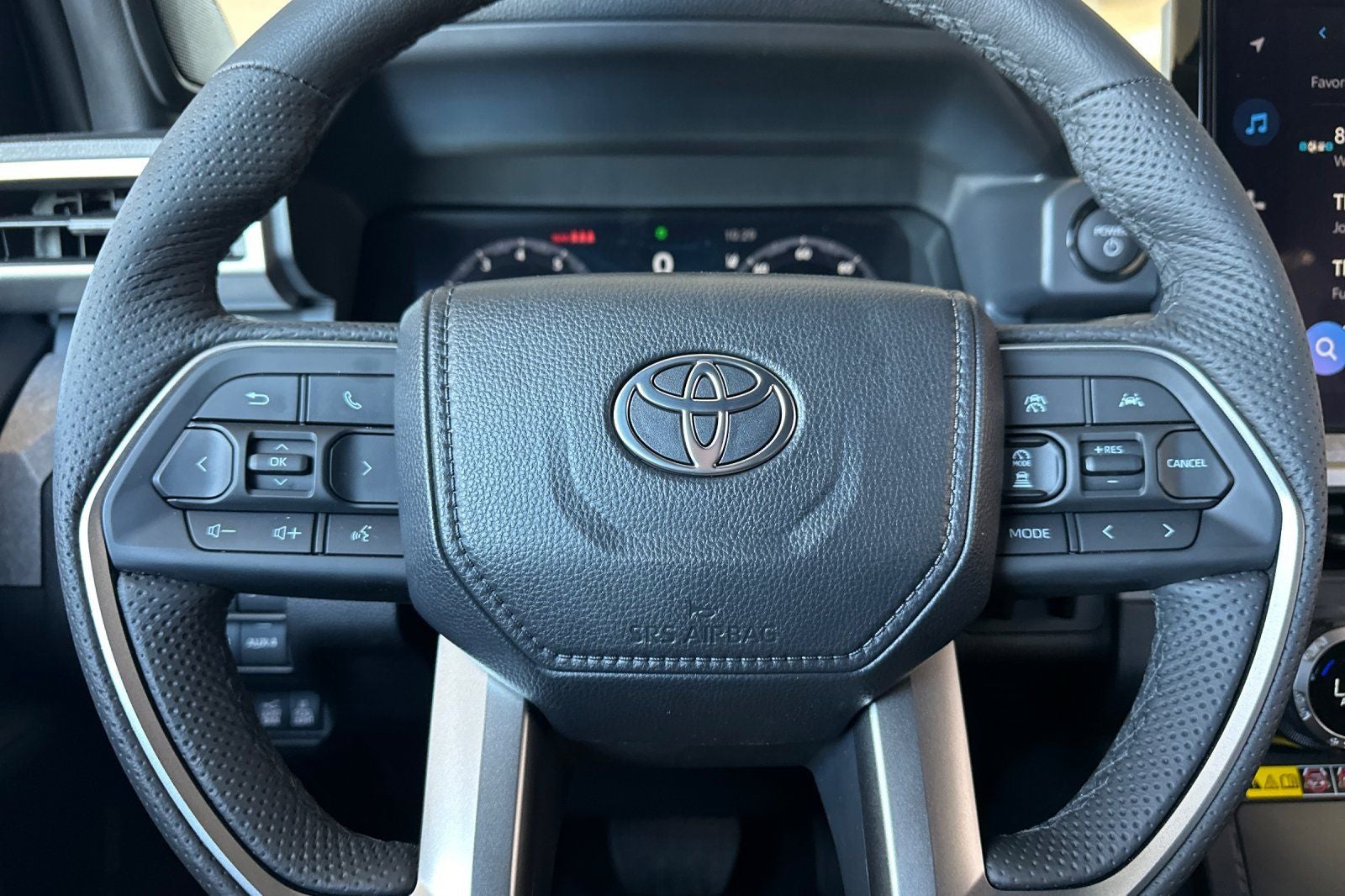 2026 Toyota Tacoma i-FORCE MAX Trailhunter