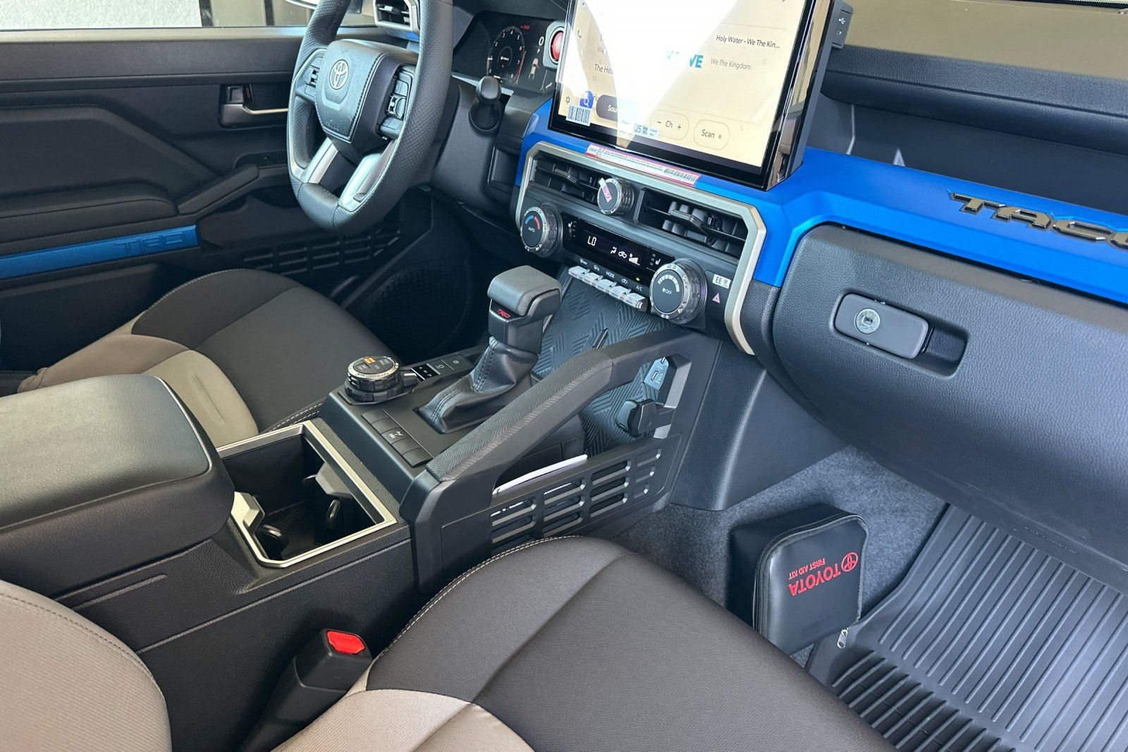 2026 Toyota Tacoma i-FORCE MAX TRD Off-Road i-FORCE MAX