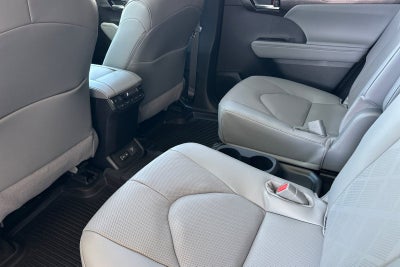 2026 Toyota Highlander Hybrid Hybrid Platinum