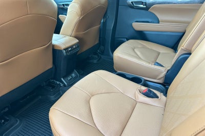 2026 Toyota Highlander Hybrid Hybrid Platinum