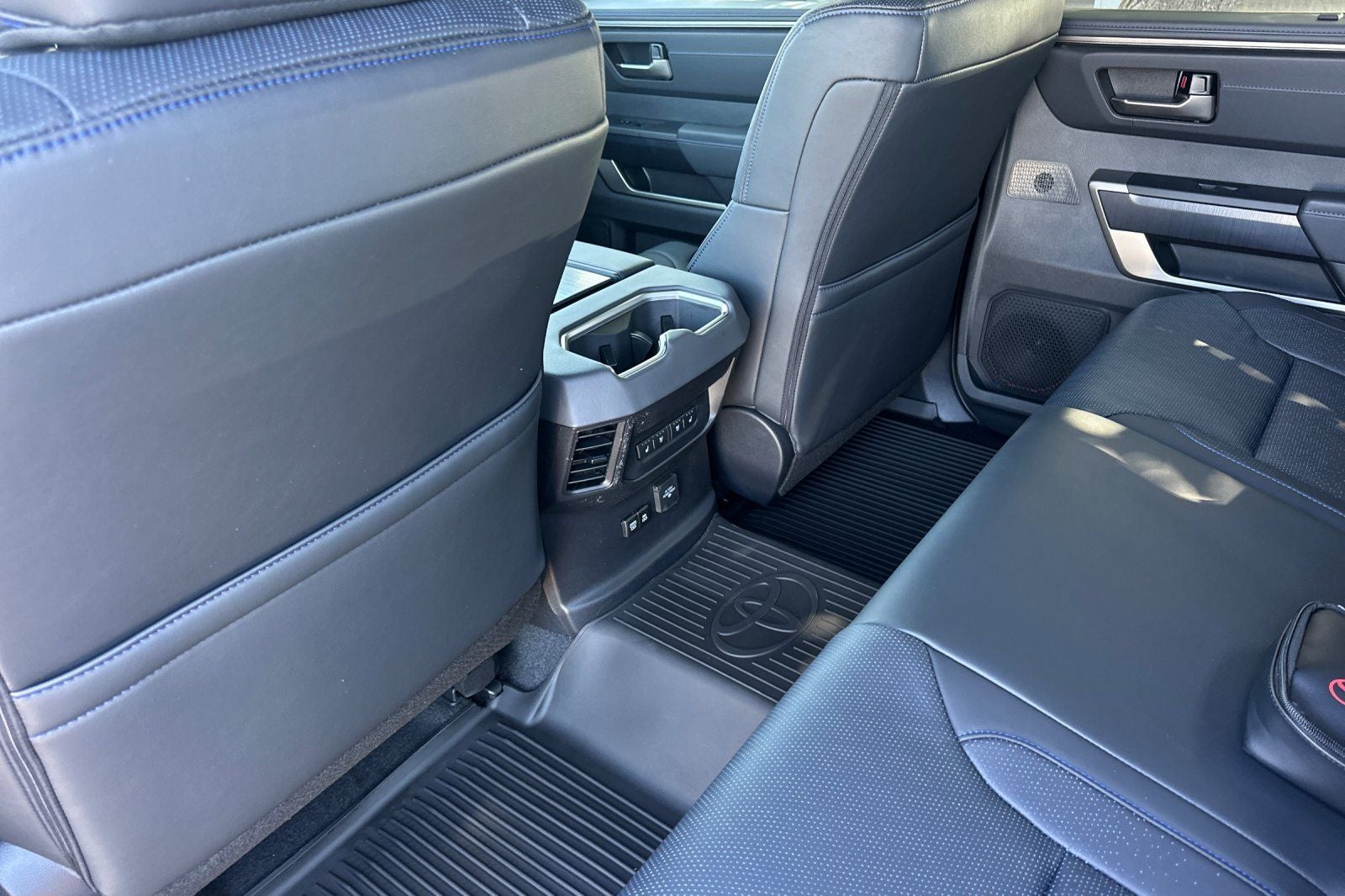 2026 Toyota Tundra i-FORCE MAX Platinum i-FORCE MAX