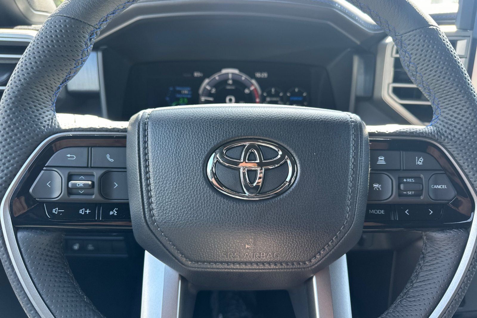 2026 Toyota Tundra i-FORCE MAX Platinum i-FORCE MAX
