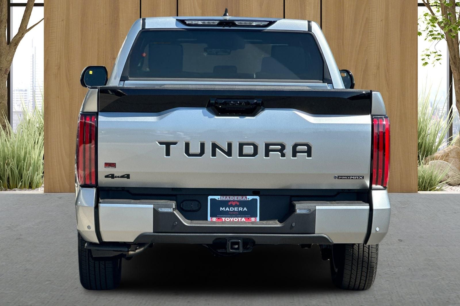 2026 Toyota Tundra i-FORCE MAX Platinum i-FORCE MAX