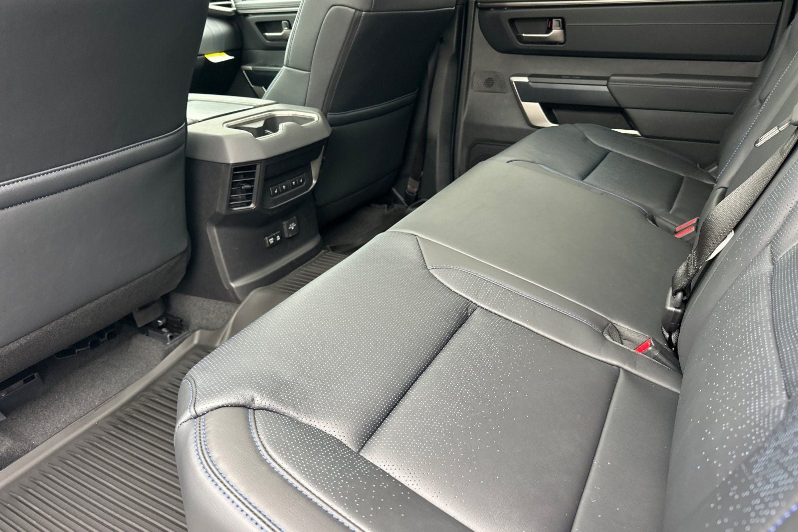 2026 Toyota Tundra i-FORCE MAX Platinum i-FORCE MAX