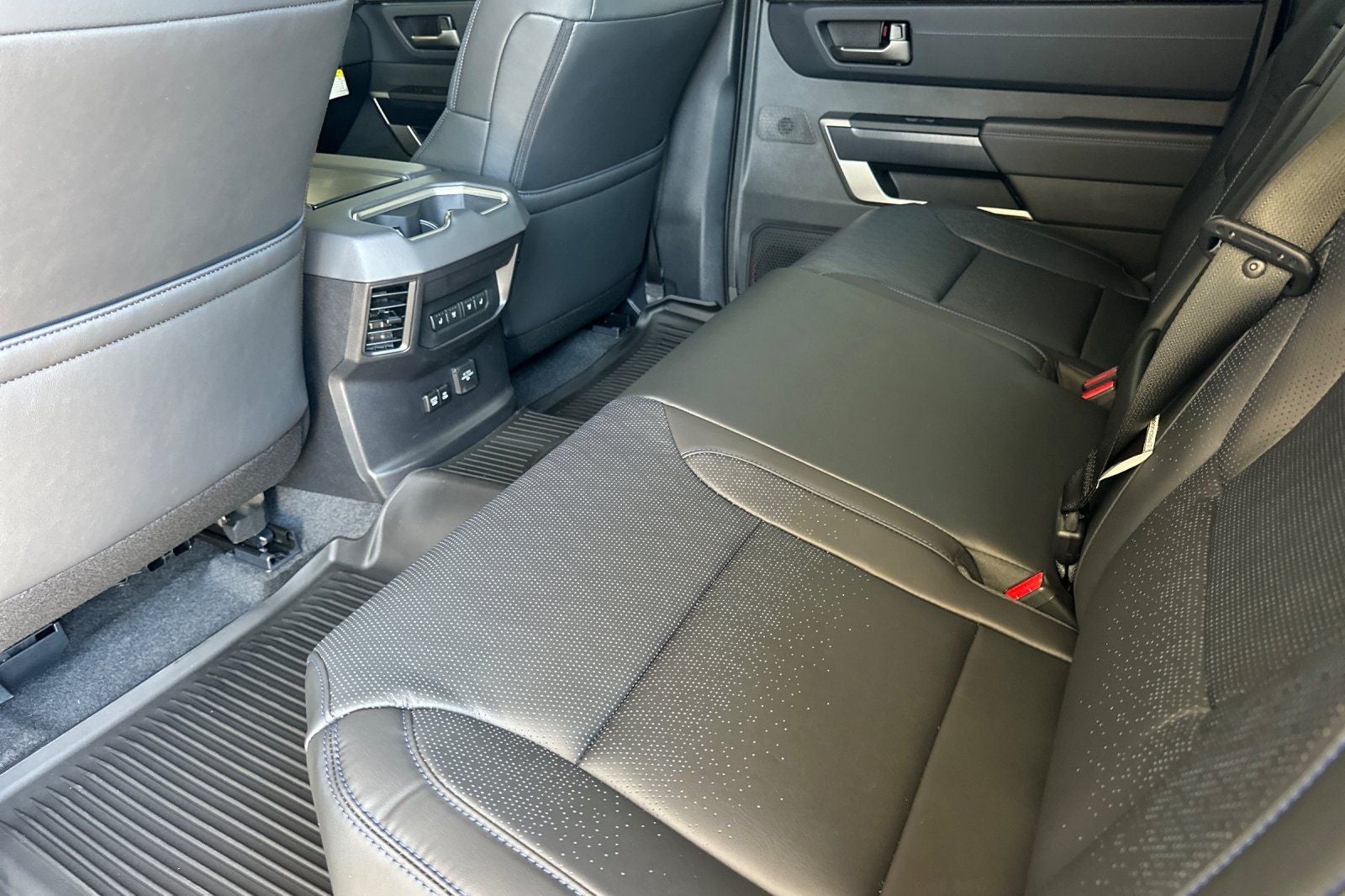 2026 Toyota Tundra i-FORCE MAX Platinum i-FORCE MAX