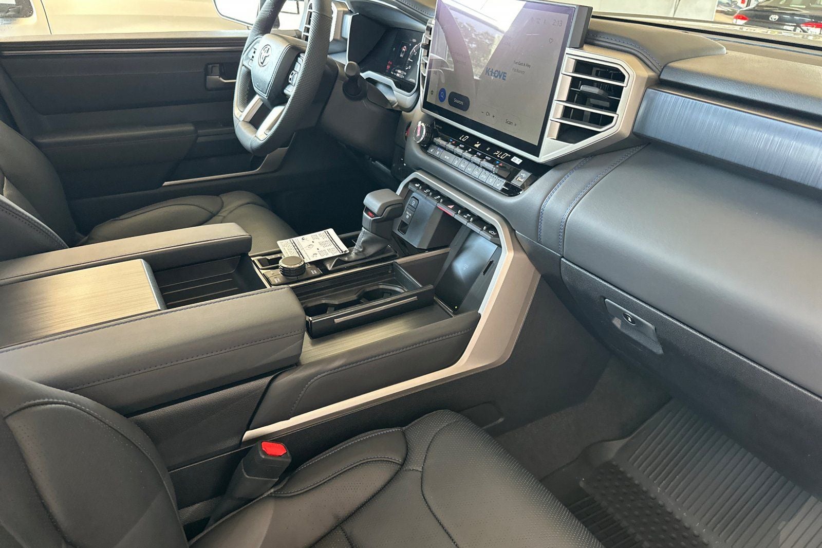 2026 Toyota Tundra i-FORCE MAX Platinum i-FORCE MAX