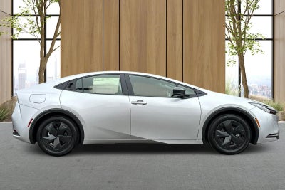 2026 Toyota Prius Plug-in Hybrid SE