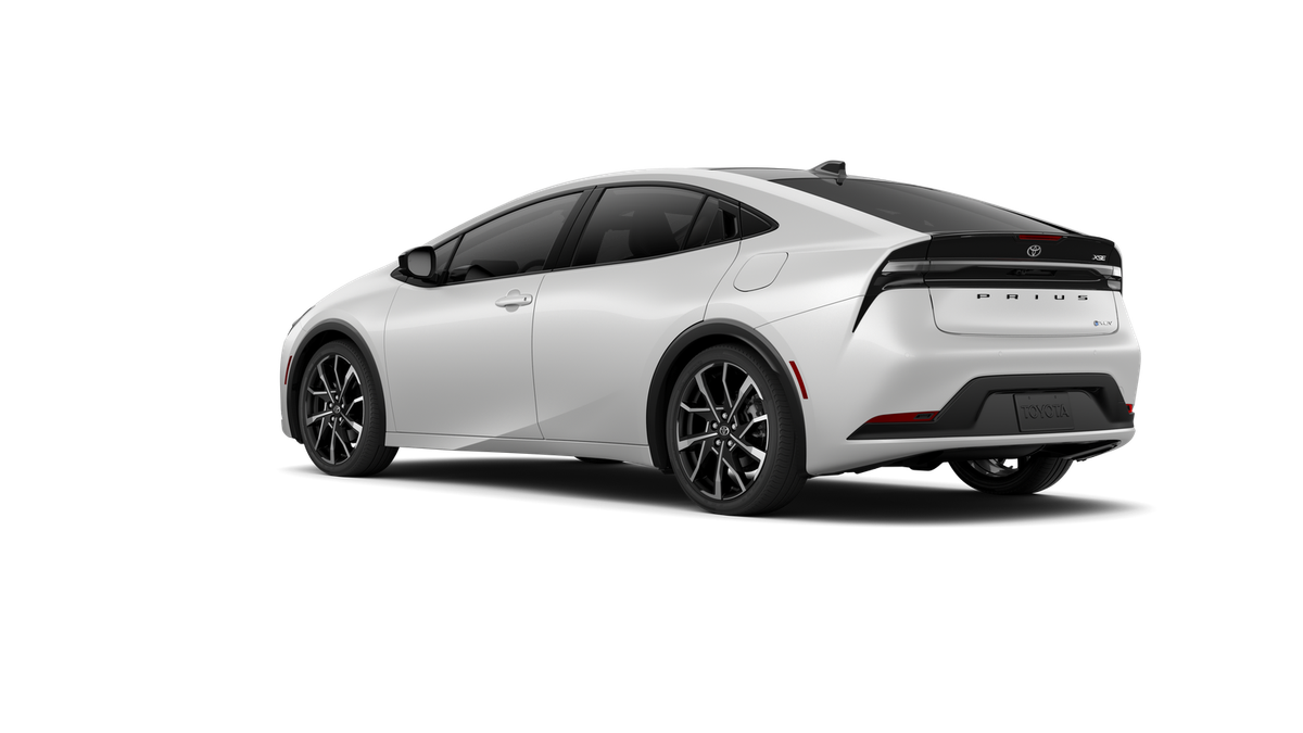 2027 Toyota Prius Plug-in Hybrid XSE Premium