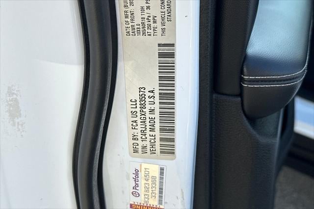 2023 Jeep Grand Cherokee L Laredo