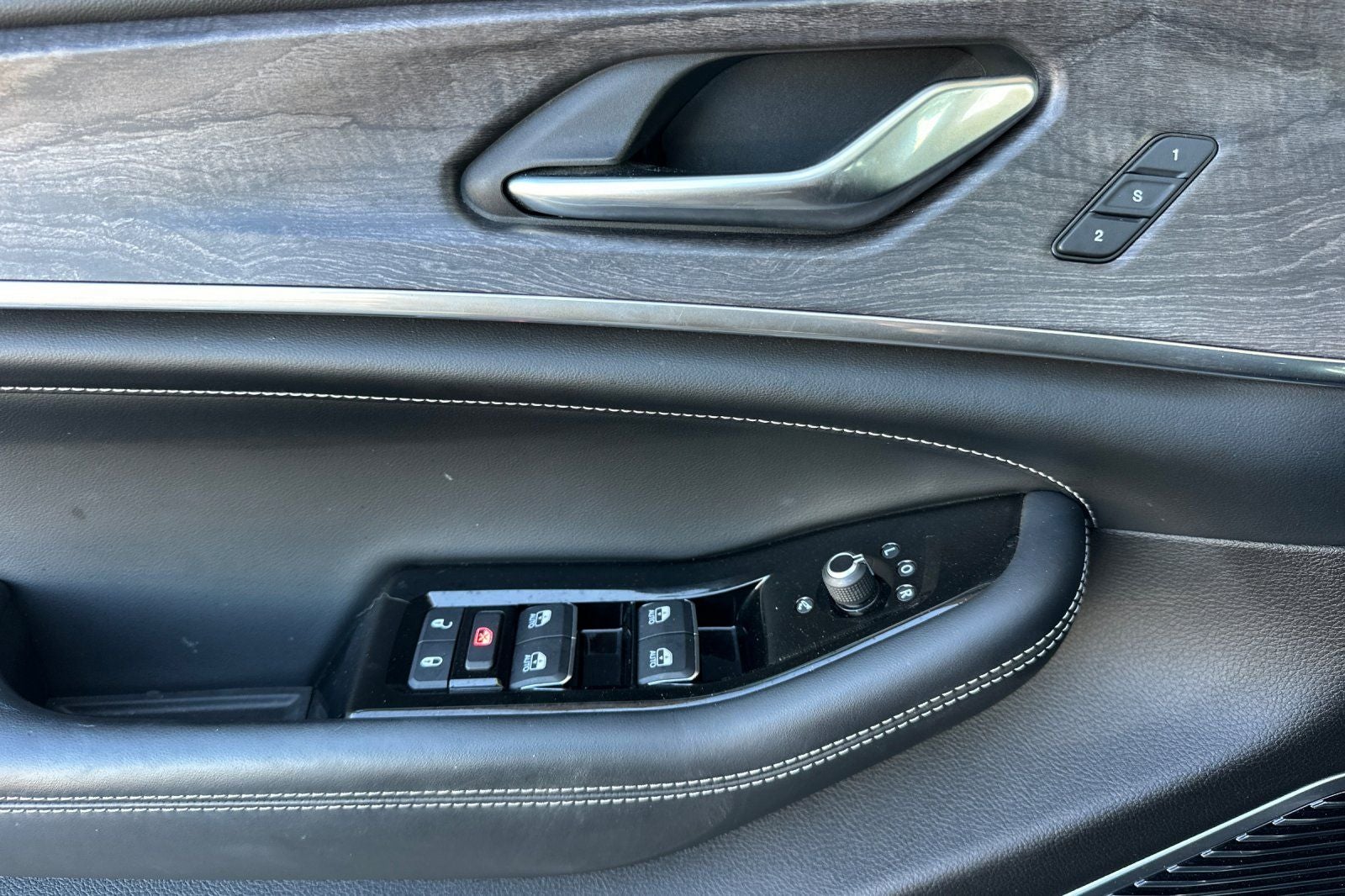 2022 Jeep Grand Cherokee L Overland