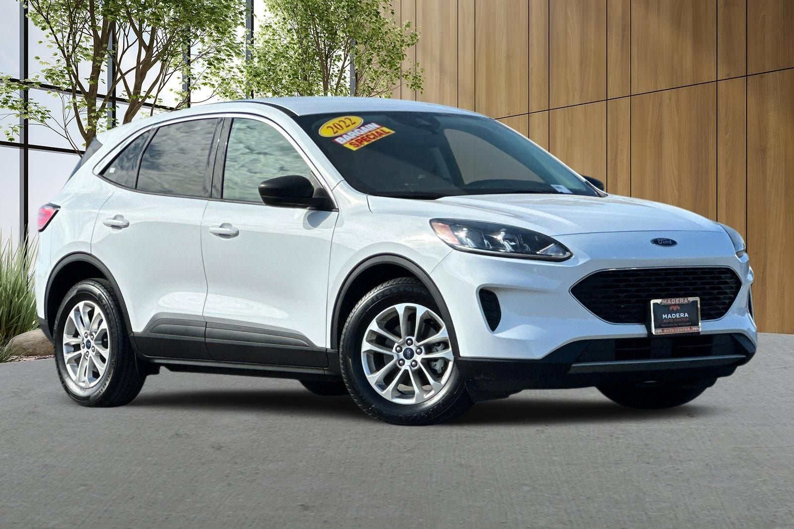 2022 Ford Escape Hybrid SE