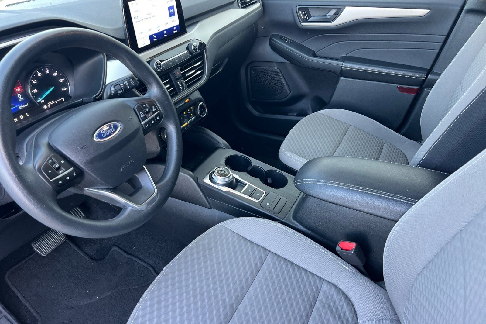 2022 Ford Escape Hybrid SE