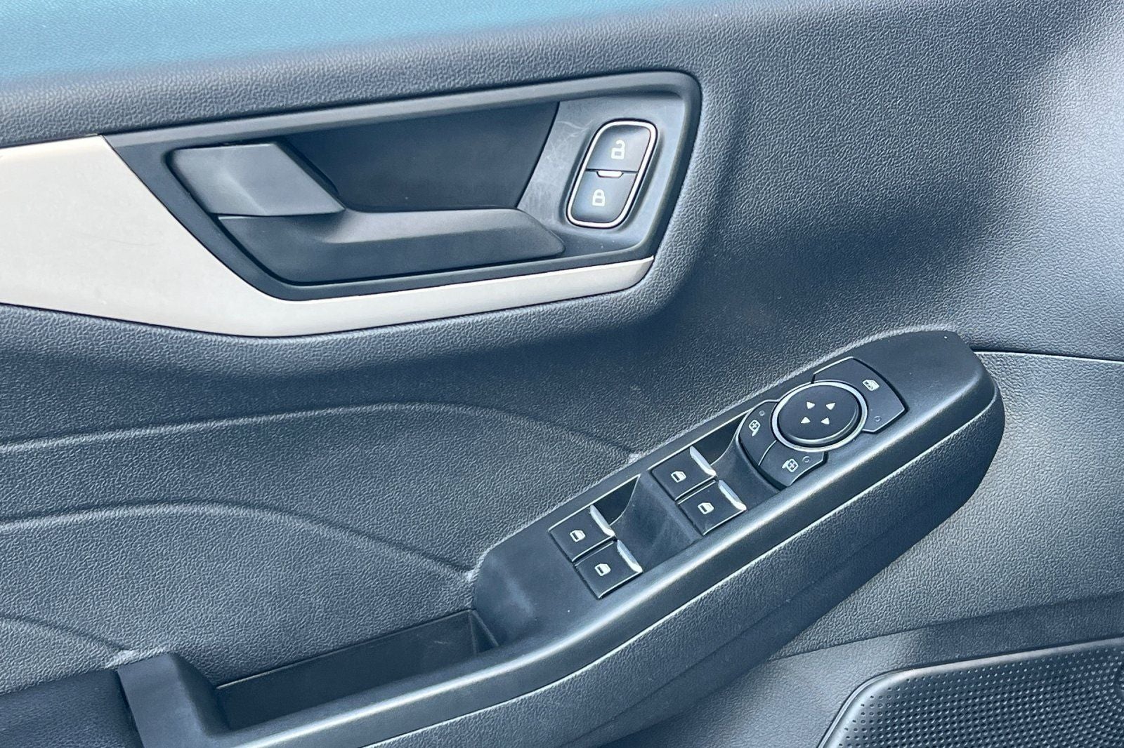 2022 Ford Escape Hybrid SE