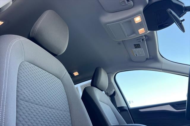 2022 Ford Escape Hybrid SE