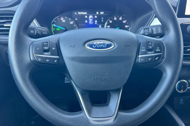 2022 Ford Escape Hybrid SE