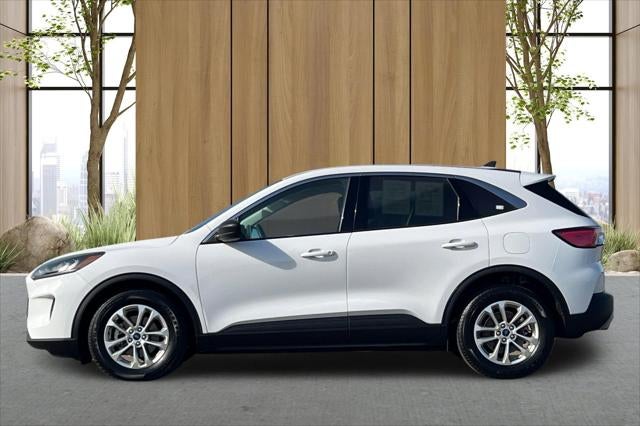 2022 Ford Escape Hybrid SE