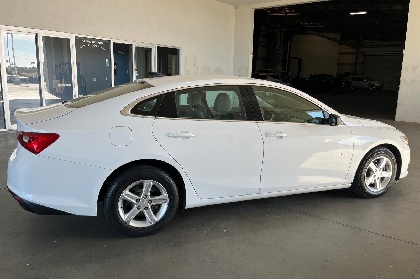 2022 Chevrolet Malibu LS 1LS