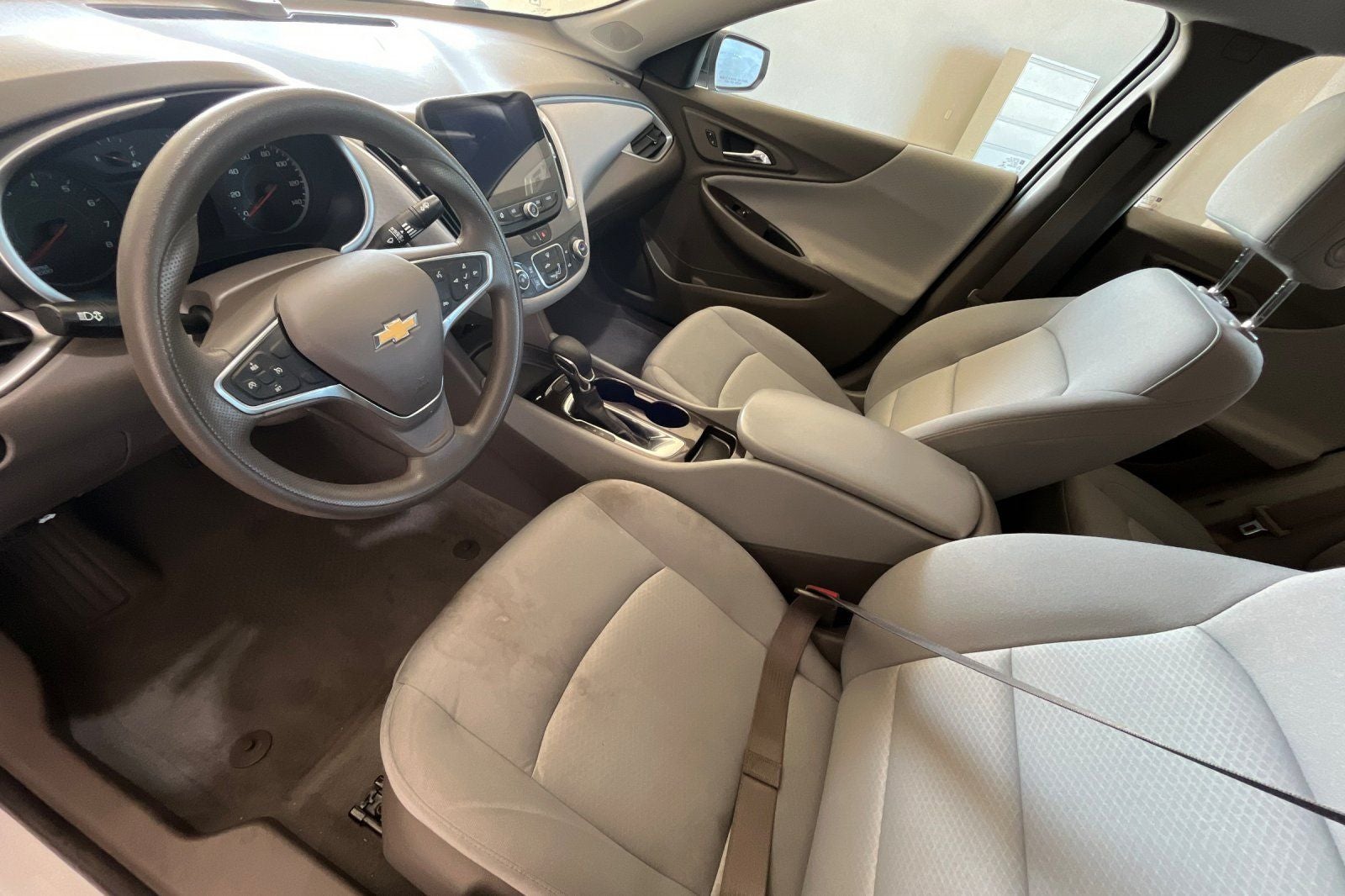 2022 Chevrolet Malibu LS 1LS