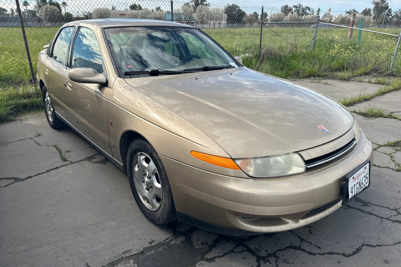 2001 Saturn L300 Base