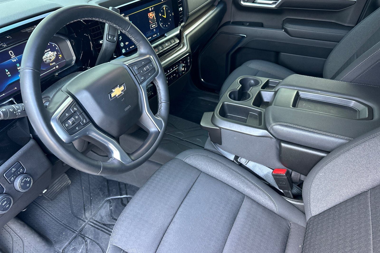 2024 Chevrolet Silverado 1500 LT LT1