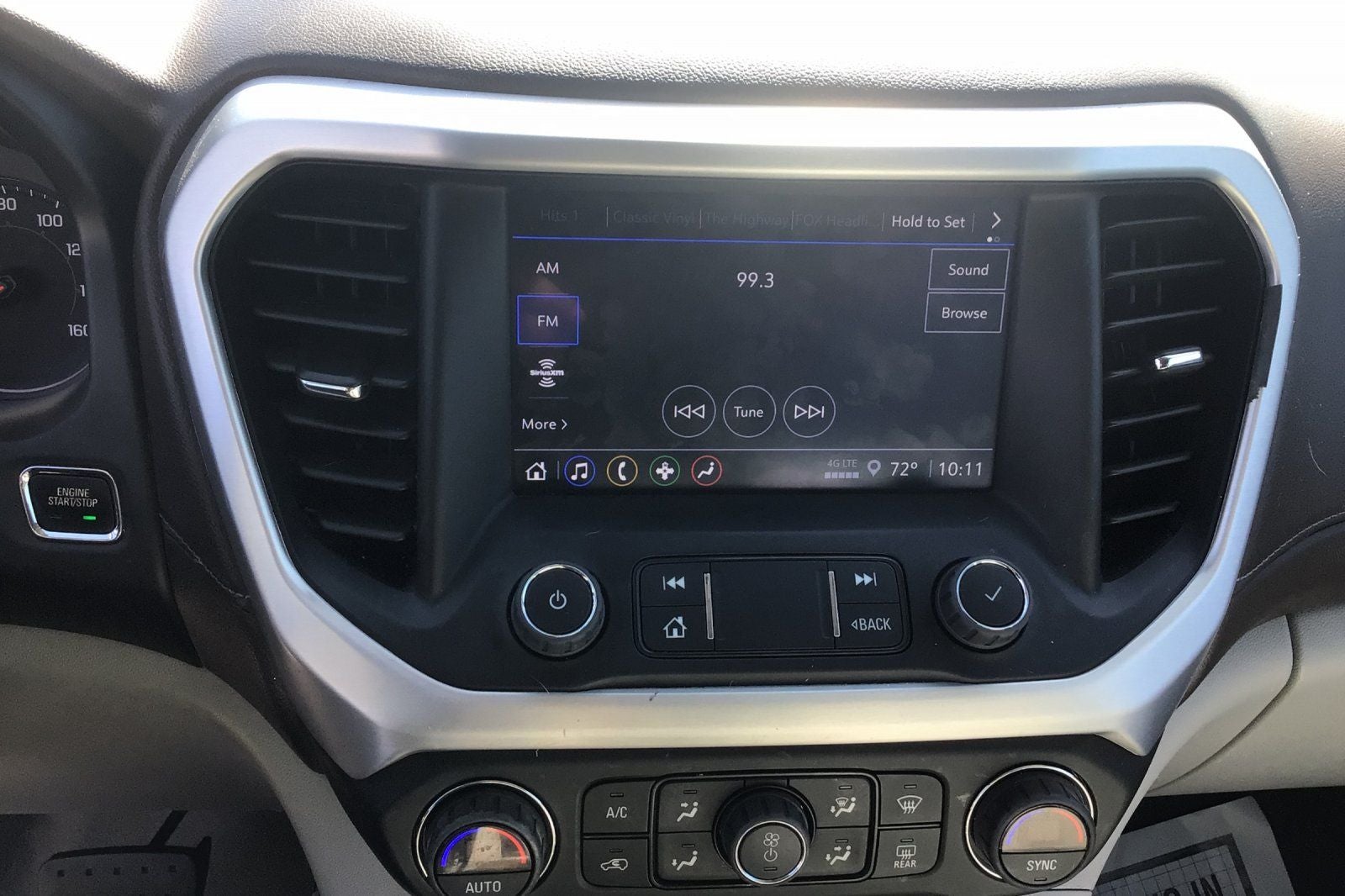 2022 GMC Acadia SLE