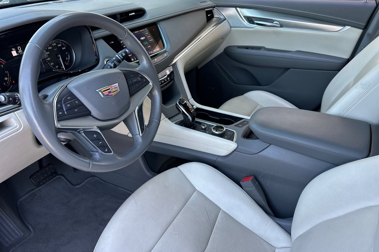 2020 Cadillac XT5 Premium Luxury