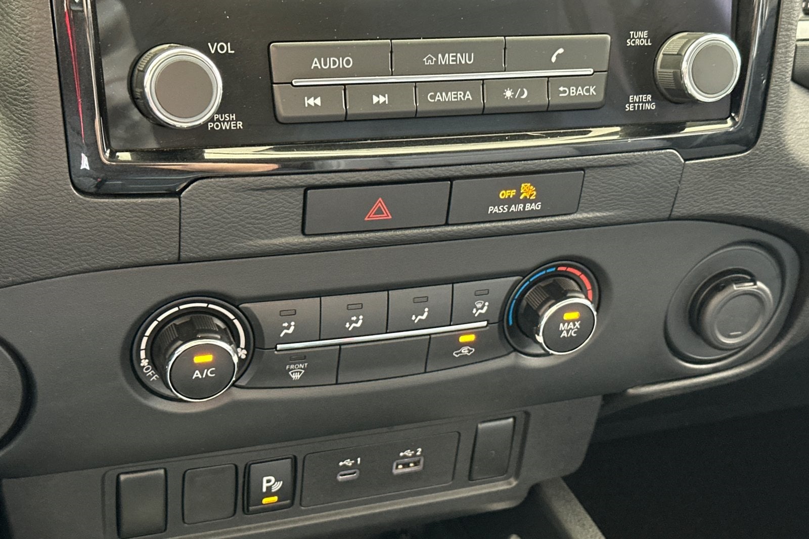 2022 Nissan Frontier SV