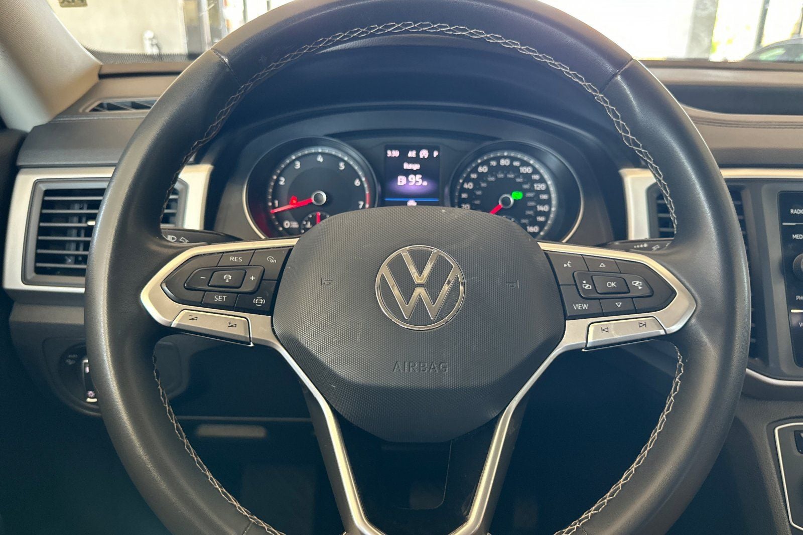 2021 Volkswagen Atlas 3.6L V6 SE w/Technology