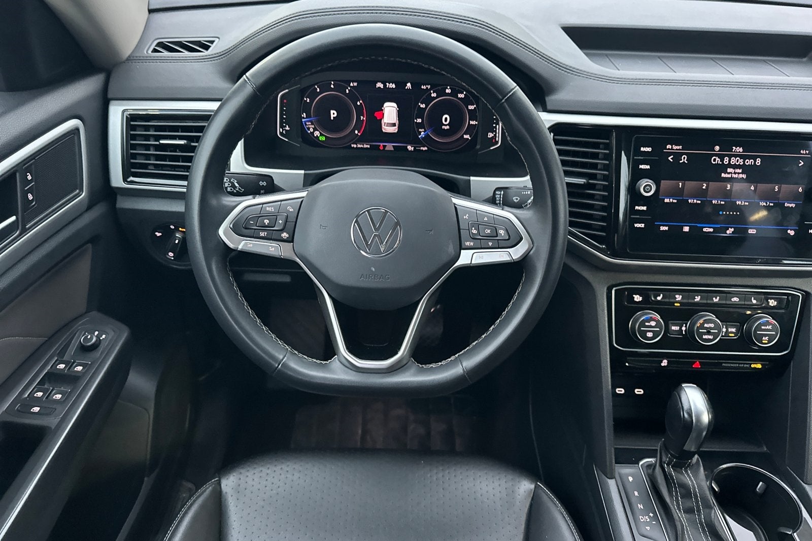 2022 Volkswagen Atlas 3.6L V6 SE w/Technology