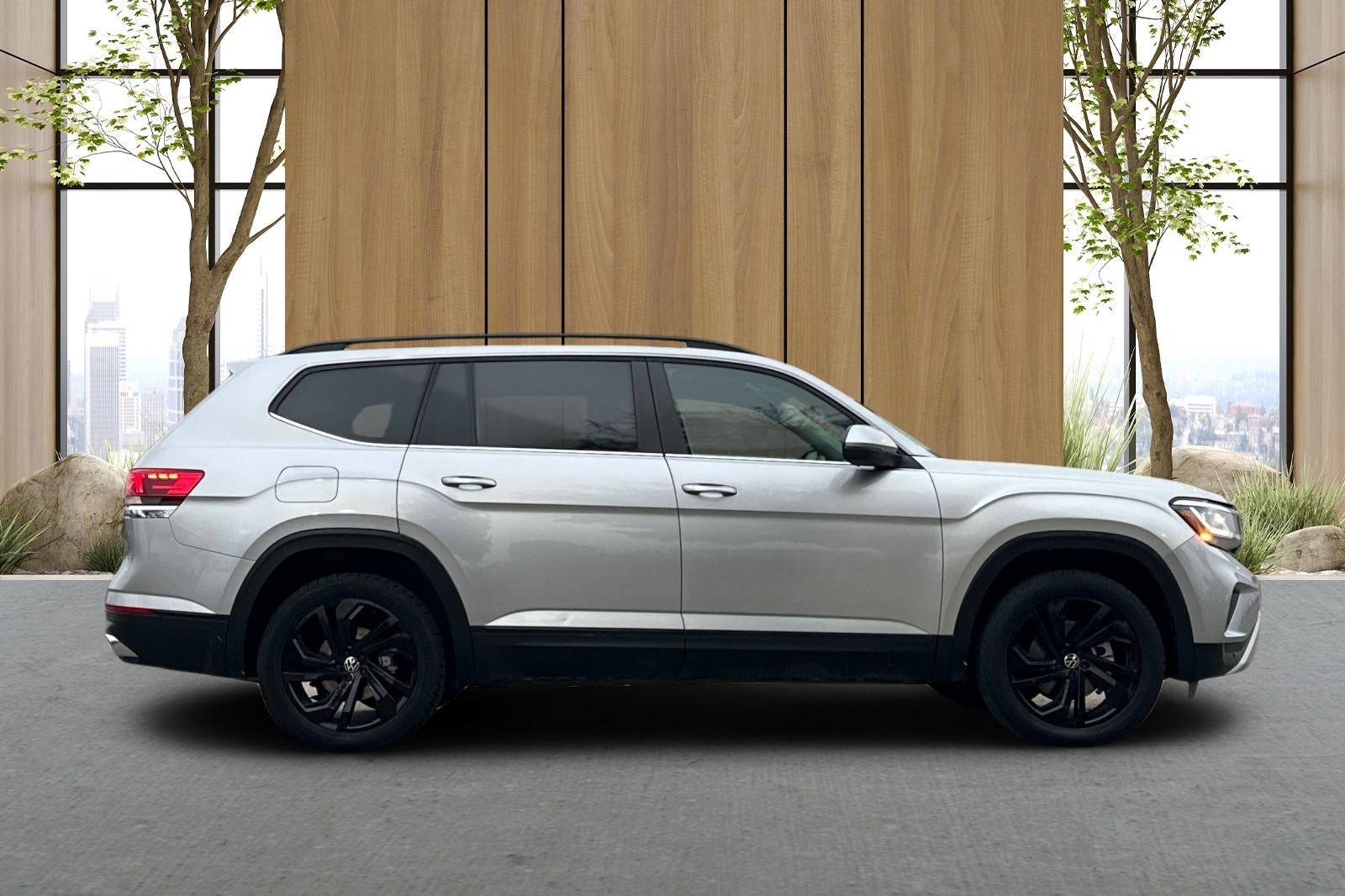 2022 Volkswagen Atlas 3.6L V6 SE w/Technology