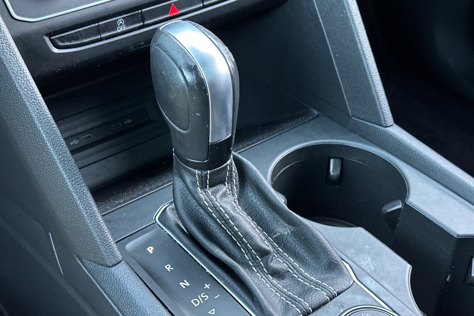 2021 Volkswagen Atlas Cross Sport 2.0T SE w/Technology