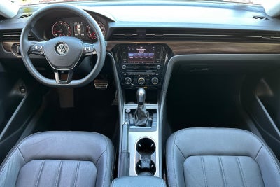 2022 Volkswagen Passat 2.0T Limited Edition