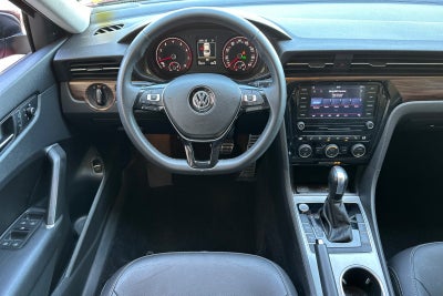 2022 Volkswagen Passat 2.0T Limited Edition