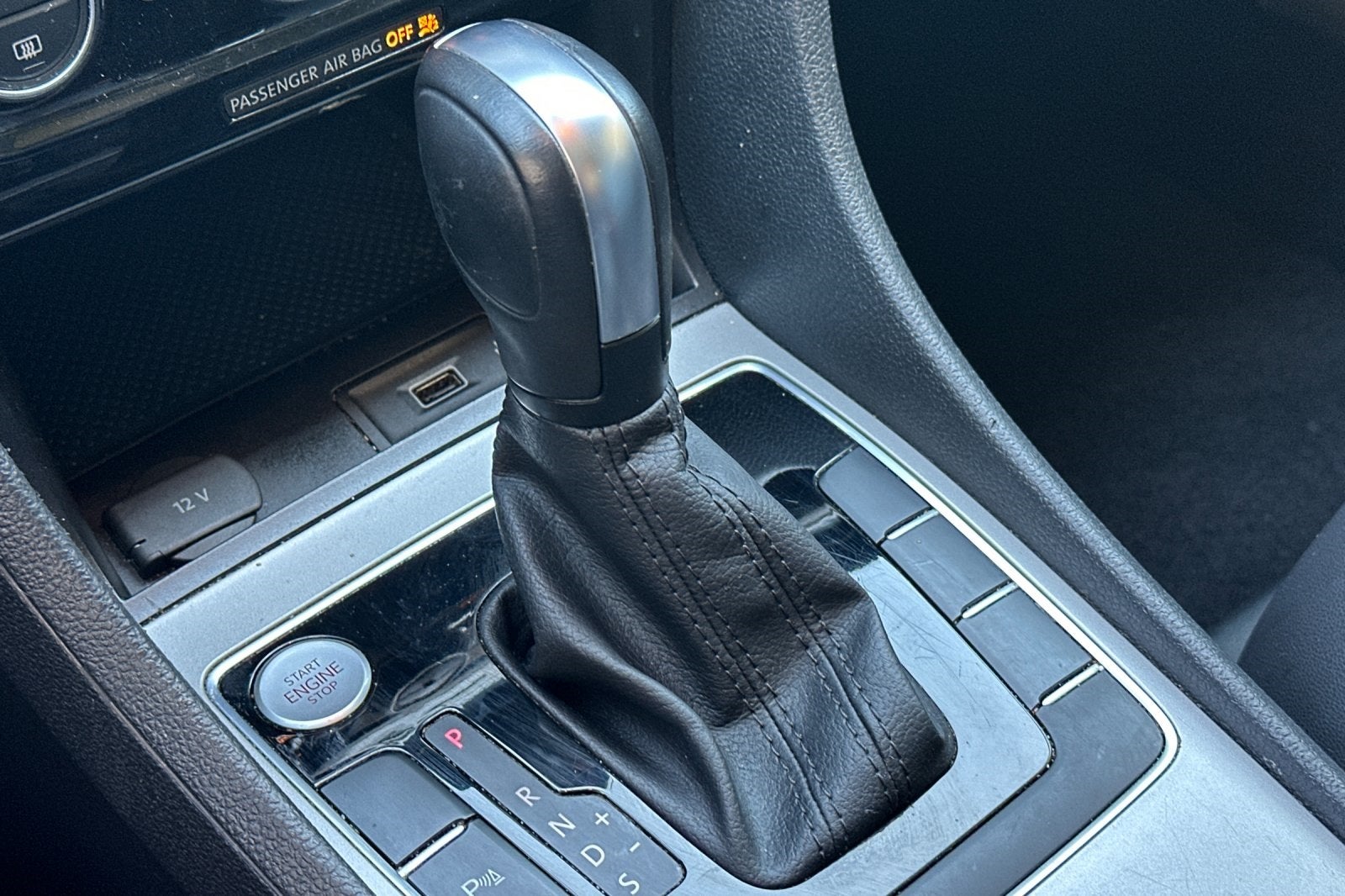 2022 Volkswagen Passat 2.0T Limited Edition