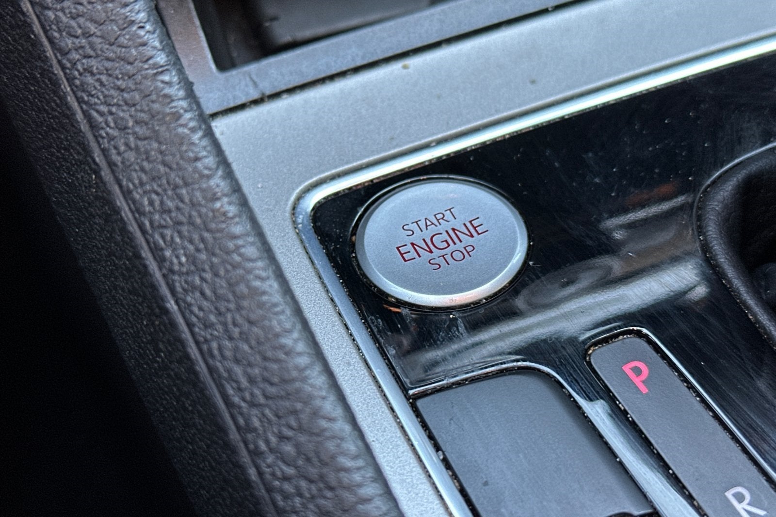 2022 Volkswagen Passat 2.0T Limited Edition