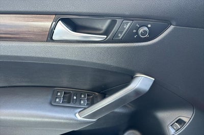 2022 Volkswagen Passat 2.0T Limited Edition