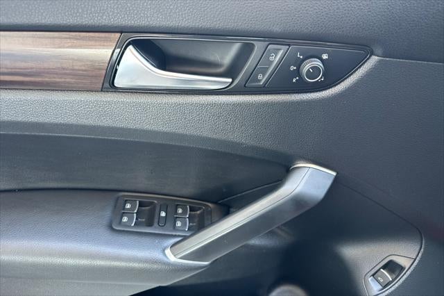 2022 Volkswagen Passat 2.0T Limited Edition