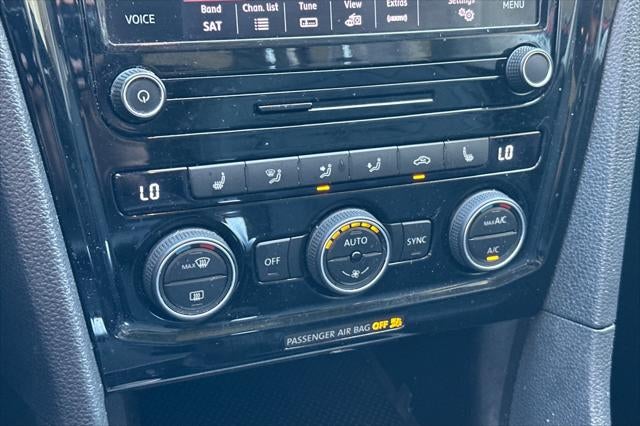 2022 Volkswagen Passat 2.0T Limited Edition