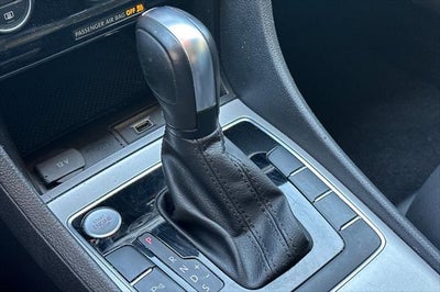 2022 Volkswagen Passat 2.0T Limited Edition