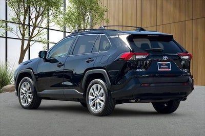 2020 Toyota RAV4 XLE Premium