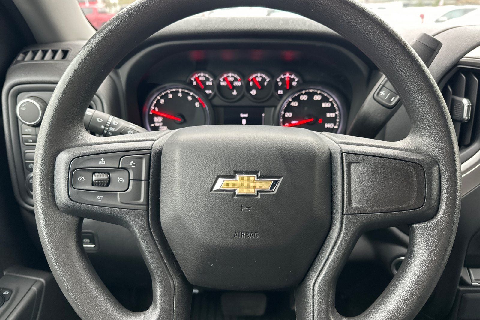 2024 Chevrolet Silverado 1500 Custom