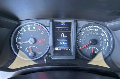 2022 Toyota Tacoma SR V6