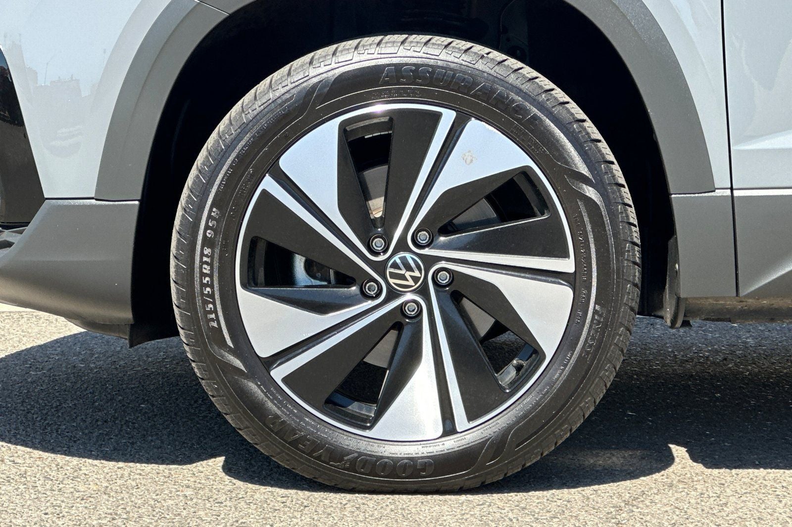 2024 Volkswagen Taos 1.5T SE