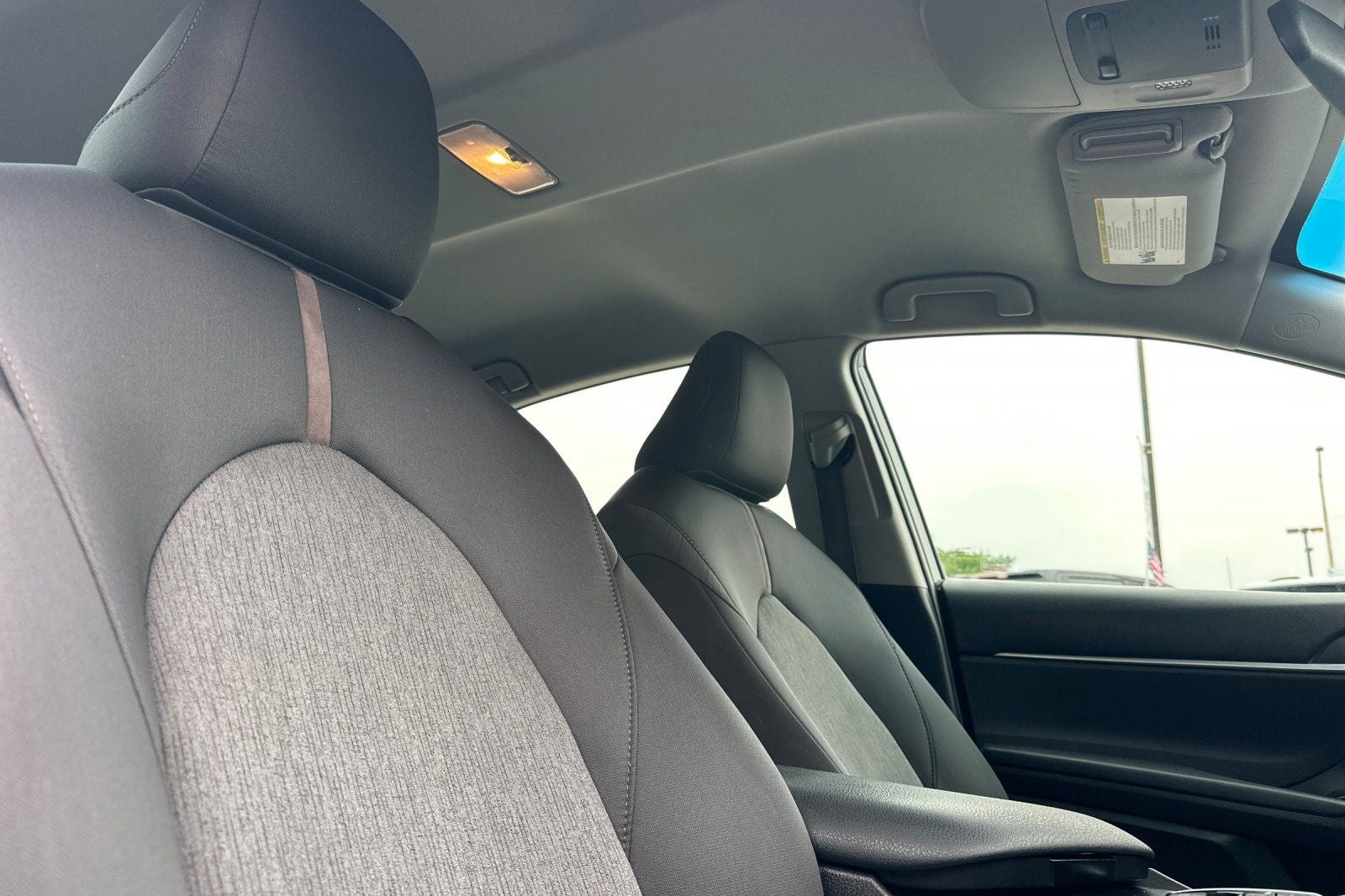 2018 Toyota Camry Hybrid LE