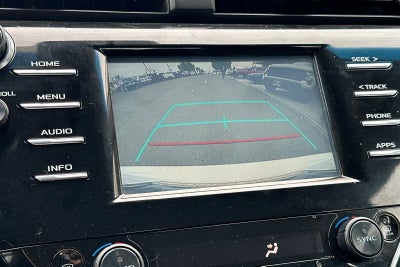 2018 Toyota Camry Hybrid LE