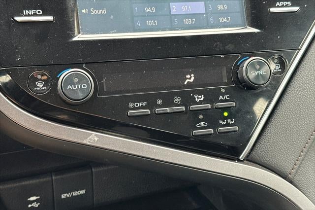 2018 Toyota Camry Hybrid LE