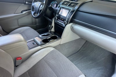 2014 Toyota Camry Hybrid XLE