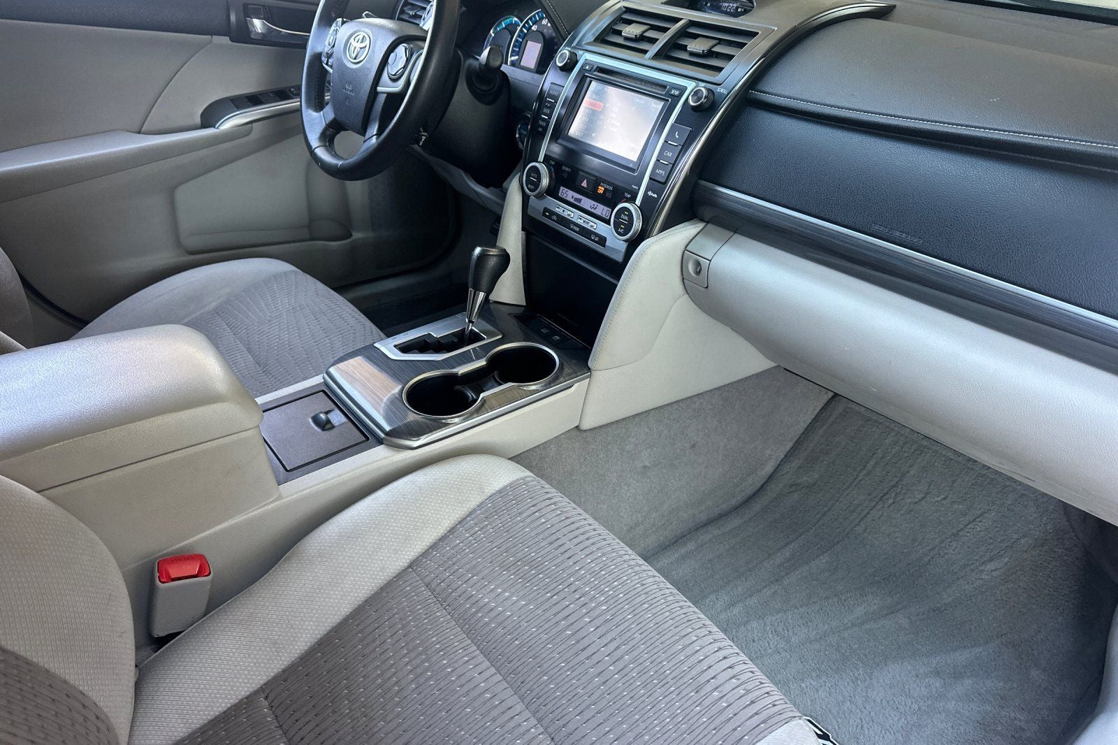 2014 Toyota Camry Hybrid XLE
