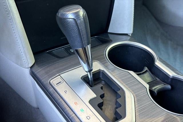 2014 Toyota Camry Hybrid XLE