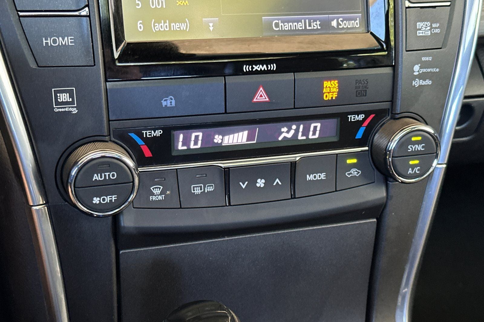 2017 Toyota Camry Hybrid XLE